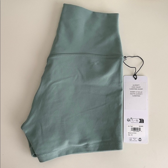 NWT Alosoft High-Waist Carefree Short Size XS - Picture 6 of 8